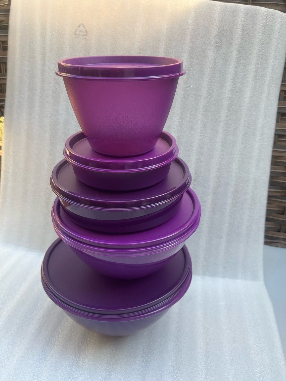 Tupperware Set- New